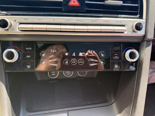 Makalu Gray 2025 Genesis G70 2.5T