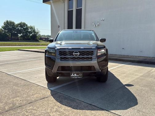 Super Black 2026 Nissan Frontier SV