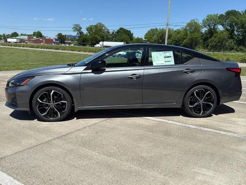 2t Gun Blk Roof 2026 Nissan Altima 2.5 SR