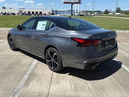 2t Gun Blk Roof 2026 Nissan Altima 2.5 SR