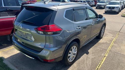 2017 Nissan Rogue SV