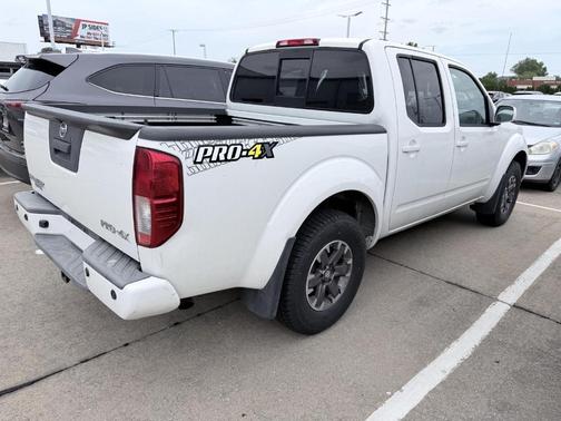 Glacier White 2015 Nissan Frontier Pro-4X