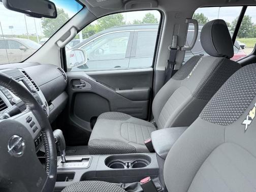 Glacier White 2015 Nissan Frontier Pro-4X