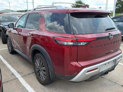 Scarlet Ember 2023 Nissan Pathfinder SL