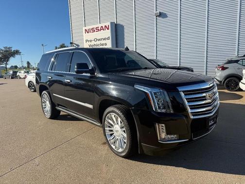 2018 Cadillac Escalade Platinum