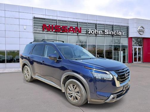 Deep Ocean Blue 2022 Nissan Pathfinder SV