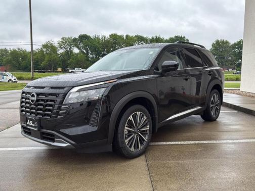 Black 2026 Nissan Pathfinder Platinum