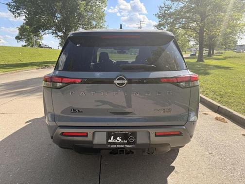 Boulder Gray Metallic 2026 Nissan Pathfinder Platinum