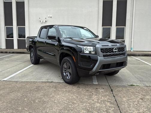 Super Black 2025 Nissan Frontier SV