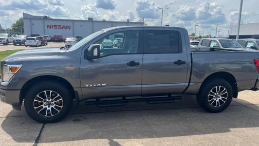 2024 Nissan Titan SV