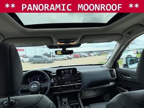 2024 Nissan Pathfinder Platinum