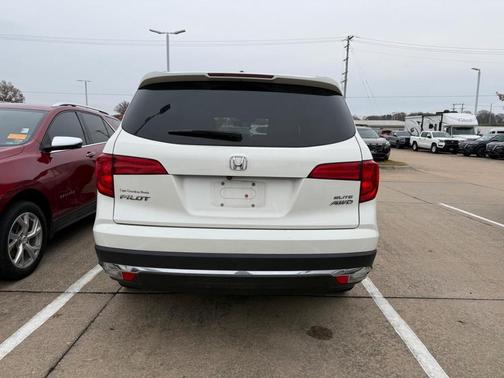 2017 Honda Pilot Elite
