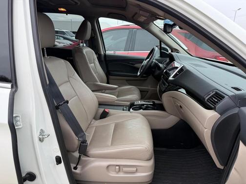 2017 Honda Pilot Elite