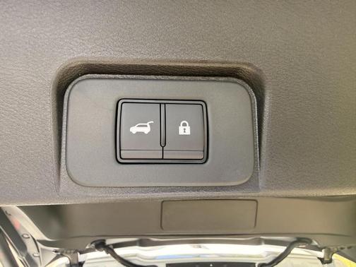Everest White P 2026 Nissan Rogue Rock Creek