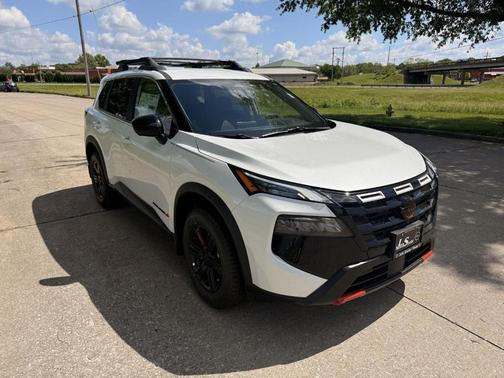 Everest White P 2026 Nissan Rogue Rock Creek