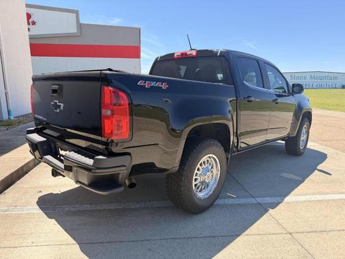 Black 2017 Chevrolet Colorado WT