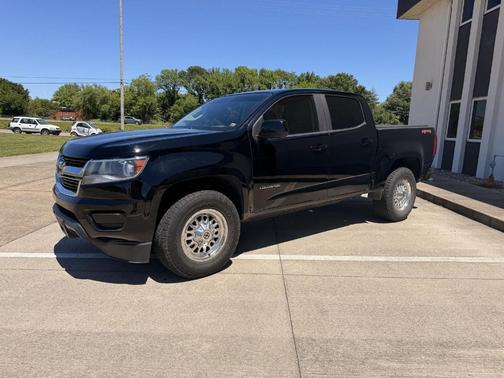 Black 2017 Chevrolet Colorado WT