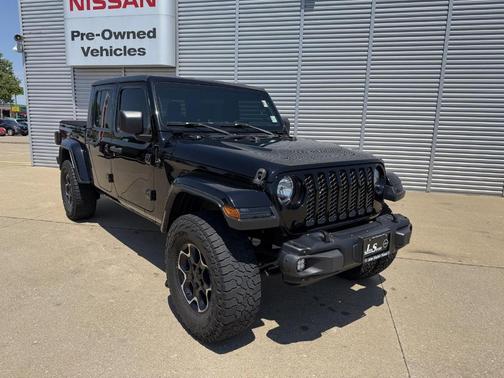 Black Clearcoat 2020 Jeep Gladiator Sport