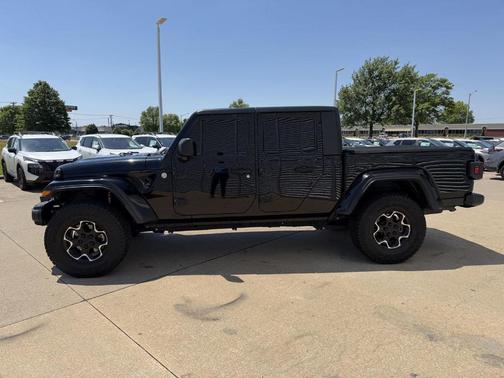 Black Clearcoat 2020 Jeep Gladiator Sport