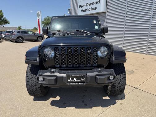 Black Clearcoat 2020 Jeep Gladiator Sport