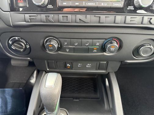 2025 Nissan Frontier S
