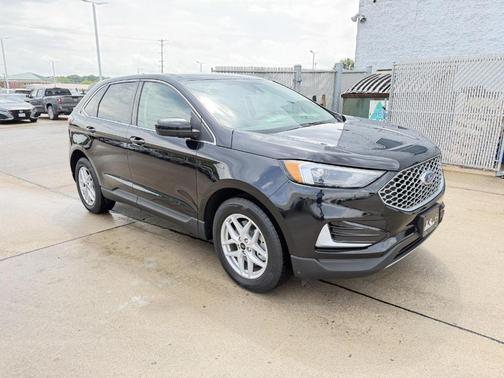Agate Black 2023 Ford Edge SEL