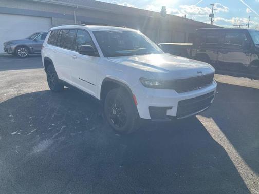 2025 Jeep Grand Cherokee L Laredo
