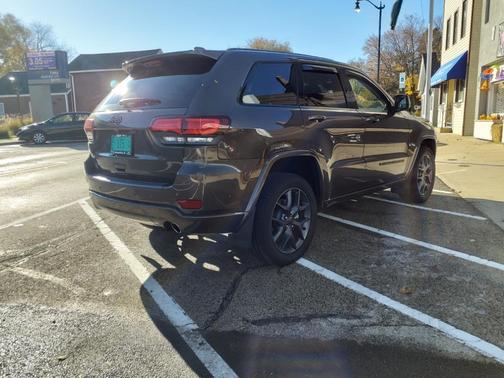Photo 5 of 32 of 2021 Jeep Grand Cherokee Limited