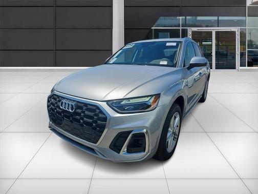 2024 Audi Q5 Premium 55 TFSI e S line quattro S tronic