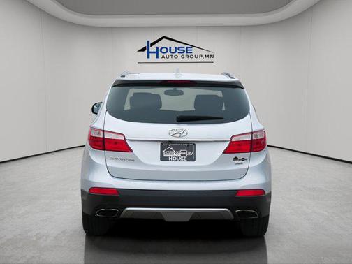 2016 Hyundai SANTA FE SE