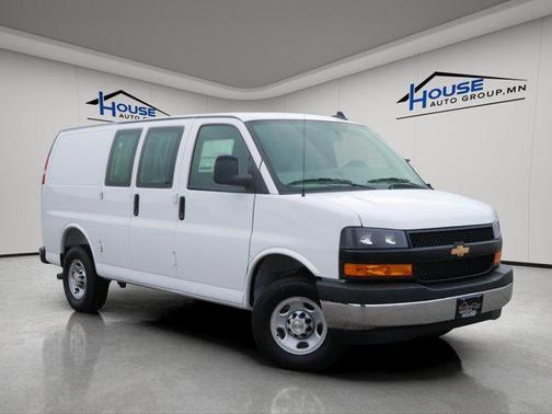 2025 Chevrolet Express 2500 RWD 2500 Regular Wheelbase WT