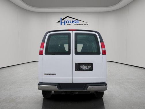 2025 Chevrolet Express 2500 RWD 2500 Regular Wheelbase WT