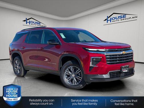 Radiant Red Tintcoat 2026 Chevrolet Traverse LT