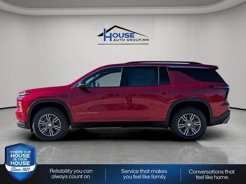 Radiant Red Tintcoat 2026 Chevrolet Traverse LT
