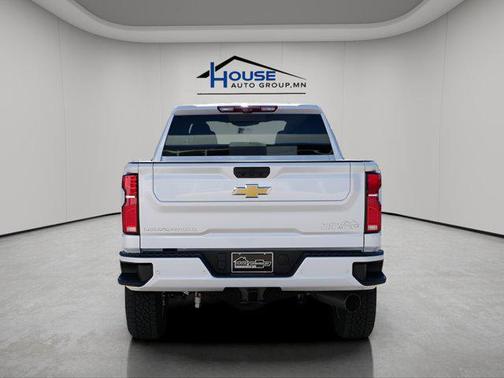 2025 Chevrolet Silverado 3500 High Country