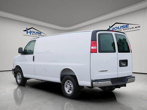 2025 Chevrolet Express 2500 RWD 2500 Regular Wheelbase WT