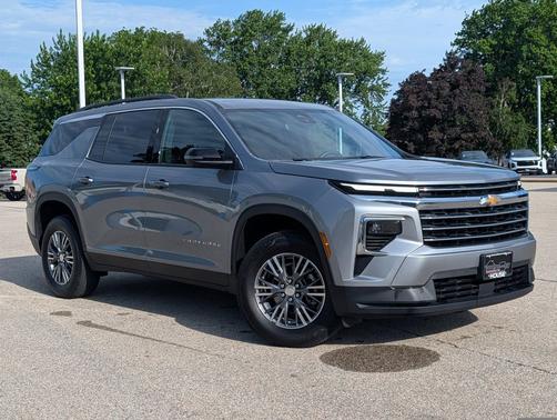 Sterling Gray Metallic 2026 Chevrolet Traverse LT