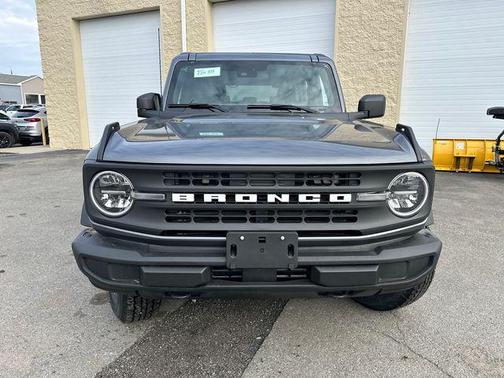 Carbonized Gray Metallic 2026 Ford Bronco Big Bend