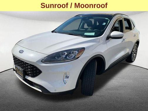 2022 Ford Escape Titanium