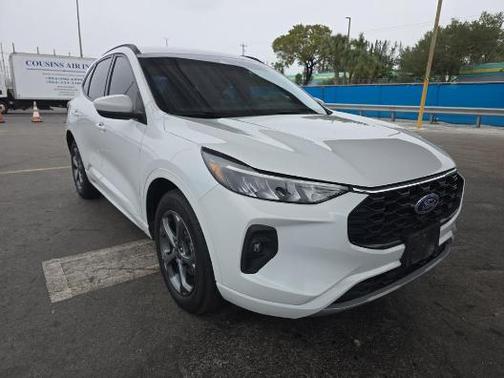 2023 Ford Escape ST-Line Select
