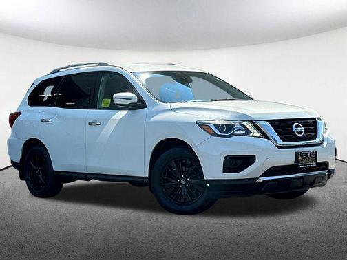 2017 Nissan Pathfinder S