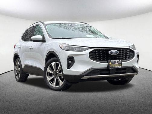 Space Silver Metallic 2025 Ford Escape Platinum