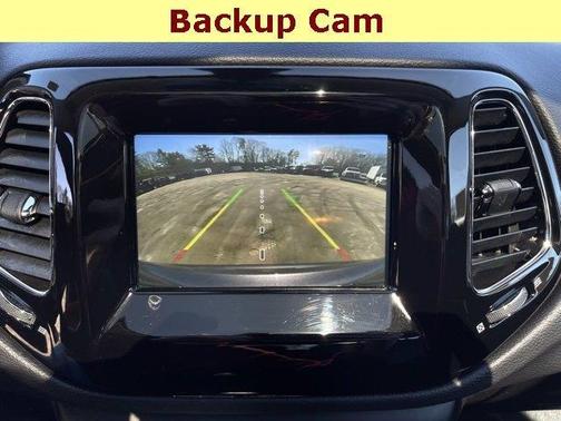 Photo 5 of 27 of 2020 Jeep Compass Latitude