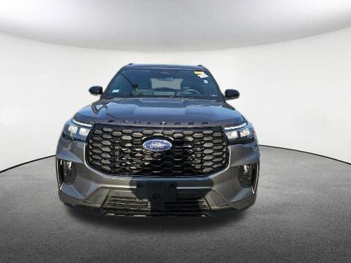 Carbonized Gray Metallic 2025 Ford Explorer ST-Line