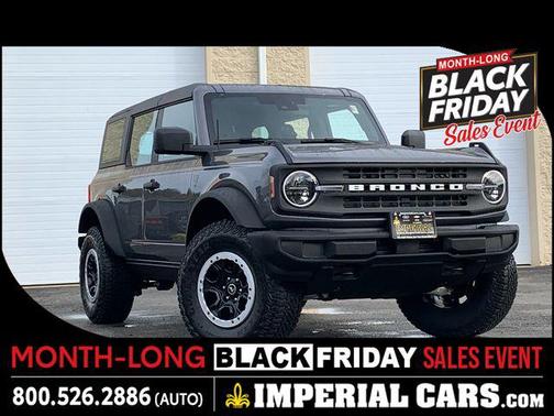 Carbonized Gray Metallic 2025 Ford Bronco Base