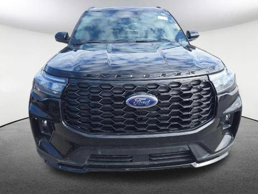 Agate Black Metallic 2025 Ford Explorer ST-Line