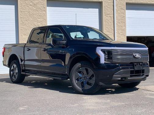 2025 Ford F-150 Lightning LARIAT
