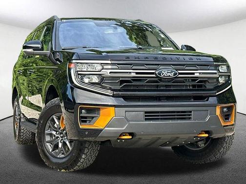 Black Metallic 2025 Ford Expedition Tremor