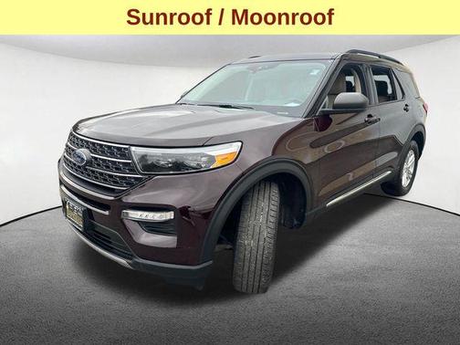 Jewel Red Metallic Tinted Clearcoat 2022 Ford Explorer XLT