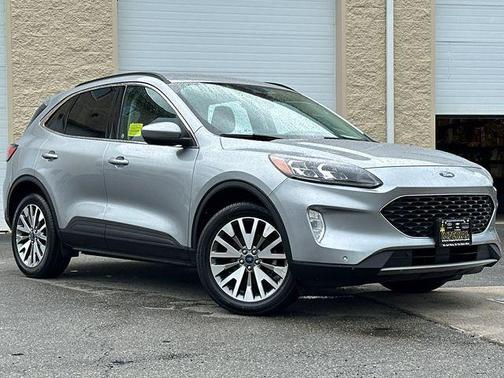2022 Ford Escape Titanium